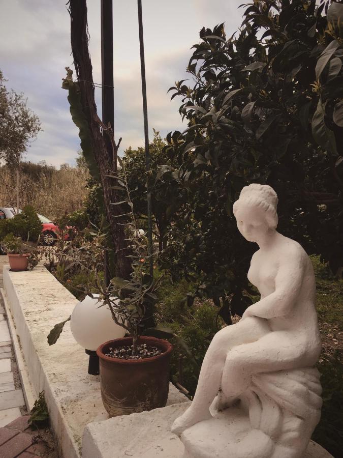 Wabi Sabi Lägenhet Katastárion Exteriör bild